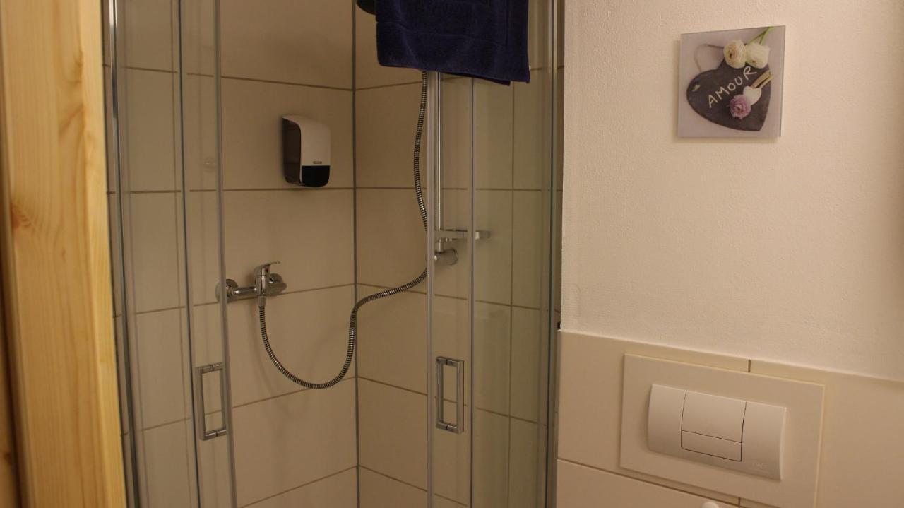 Pension Und Gaestehaus Paffrath Grossbrembach Bagian luar foto